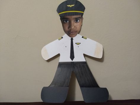 What you want to be when you grow up..... Want to be a pilot... Pilot Hat Craft, God Is My Pilot, Diy Fighter Pilot Helmet, Pilot Lessons, Become A Pilot, Pilot Hat, Kindergarten Projects, School Kindergarten, Project Ideas