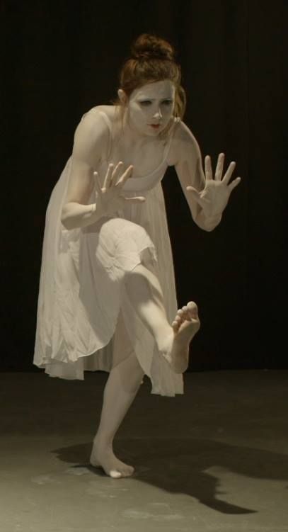 Energetic Poses Reference, Butoh Dance, Interpretive Dance, Body References, Dance Inspiration, Dance Movement, People Dancing, Gesture Drawing, Body Reference