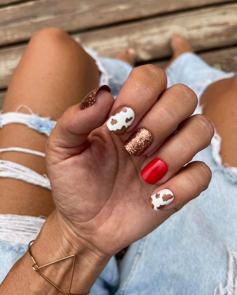 Wyoming Cowboy Nails, Country Valentines Nails, Texas Longhorns Nails, Texas Longhorn Nails, Christmas Western Nails, Cowboy Christmas Nails, Country Christmas Nails, Red Western Nails, Western Christmas Nails