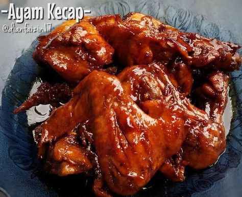 Ayam Kecap, Kecap Manis, Bawang Bombay, Ga Ada, Assalamu Alaikum, Chicken Wings, Cooking Recipes, Meat, Chicken