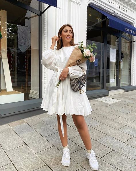 Mini Dress With Sneakers, Prenup Outfit, Styling Dresses, Dresses With Sneakers, Bag Styling, Short White Dress, Style Inspiration Spring Summer, Black Long Sleeve Mini Dress, Dior Saddle