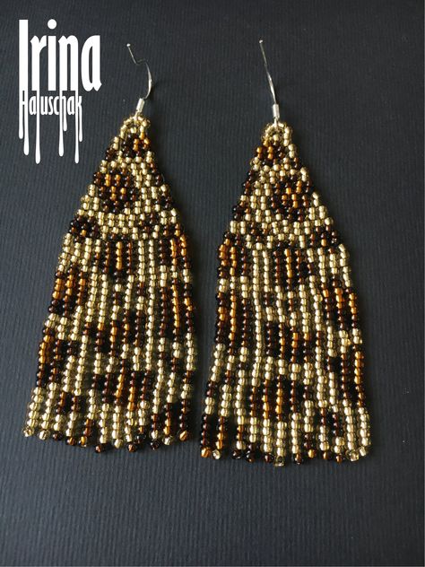 Beaded earrings Leopard gold seed bead earrings Bronze modern earrings Shine tassel earrings Sparkle earrings Elegant earrings Animal print Very lightweight. Original design. Measurements: Length - 3.1 inches (8 cm) Width - 1.1 inches (3 сm) Materials: Silver plated ear hooks Czech glass beads Nylon Thread Patience and Creativity The main advantage of these earrings is that they are two-sided. There is no wrong side, as in other similar. No matter how you turn your head, the earrings will look p Ombre Earrings, Beaded Earrings Tutorials, Beaded Earrings Diy, Native American Earrings, Brick Stitch Pattern, Yellow Earrings, Earring Tutorial, Earrings Elegant, Sparkle Earrings