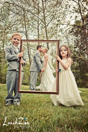 Fun Wedding Photo Ideas, June Weddings, Wedding Renewal, Wedding Picture Poses, Wedding 2025, Foto Tips, June Wedding, Future Wedding Plans, Wedding Photos Poses