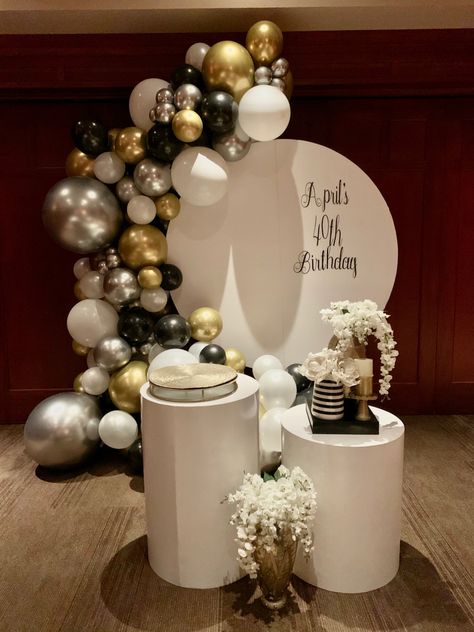 gold, black, silver and white balloons Black Gold White And Silver Party Decorations, Silver Party Decorations, Silver Party, Silver Balloon, 80th Birthday Party, Silver Decor, White Balloons, Gold Balloons, 40th Birthday Parties