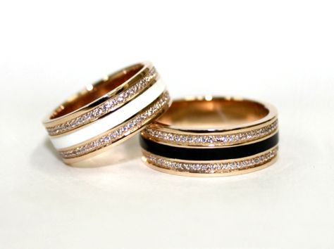 Wedding Couple Rings, Wedding Ring Sets Simple, Wedding Bands His And Hers, Unique Wedding Band Sets, His And Hers Wedding Bands, Wedding Rings Sets His And Hers, Couple Ring Design, Unique Gold Rings, Gold Wedding Bands