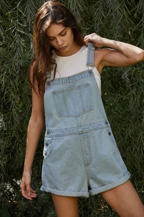 Frankie Overalls – Ooh La Luxe Denim Shortalls, Denim Overall Shorts, Overalls Outfit, Denim Overalls Shorts, Girls Overalls, Short Overalls, Light Blue Shorts, Crop Top Sweater, Girl Next Door