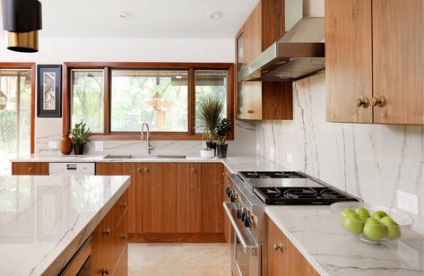 Modern Kitchen Oak Cabinets, Midcentury Kitchen Remodel, Mid Century Kitchen Cabinets, Mid Century Modern Kitchen Cabinets, Mid Century Modern Kitchen Remodel, Mid Century Modern Kitchen Design, Vaulted Ceiling Kitchen, Modern Kitchen Remodel, Walnut Cabinets