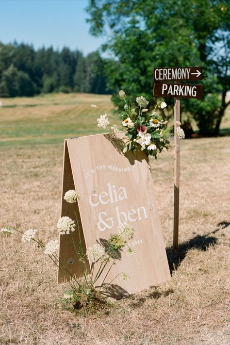 wedding welcome sign, wildflower wedding Wedding Giveaways Diy, Campsite Wedding, Wedding Entrance Sign, Wedding Ceremony Signs, Wedding Signs Diy, Wood Wedding Signs, Garden Party Wedding, Wildflower Wedding, Welcome To The Party