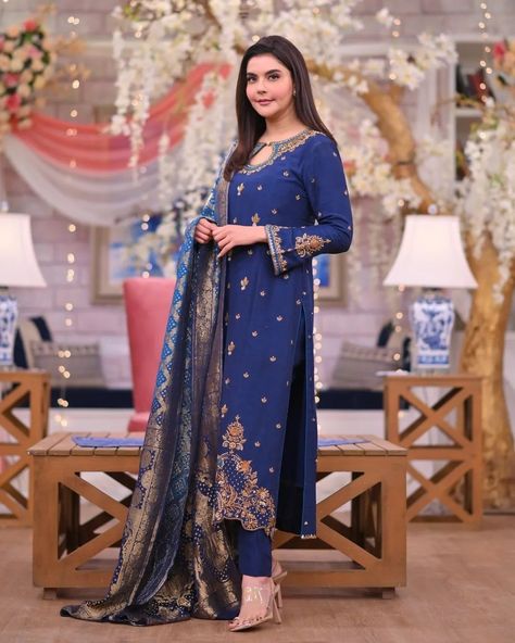 Fancy Dresses Classy, Pakistani Velvet Suits, Nida Yasir, Frock Fashion, Beautiful Dress Designs, Party Wear Indian Dresses, Best Photo Poses, Pakistani Actress, Classy Dress