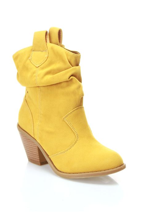 Yellow cowgirl boots!! Cowboy Food, Magic Shoes, Cowboy Stuff, Yellow Boots, Best Friend Necklaces, Yellow Shoes, The Rack, Mellow Yellow, Plus Size Womens Clothing