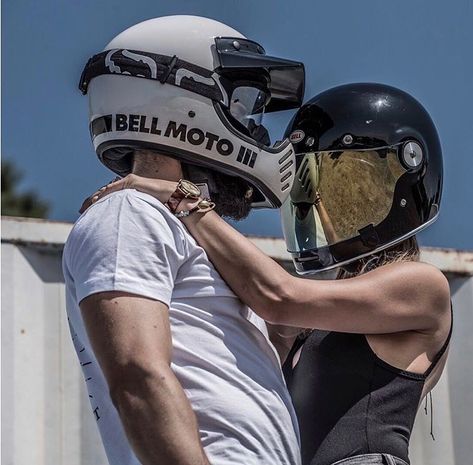 Bell Moto 3 on Instagram: “@brogermoto  #bellmoto3” Bell Moto 3, Bell Moto, Bell Helmet, Motorcycle Helmets, Bicycle Helmet, Cafe Racer, Riding Helmets, Bicycle, Cafe