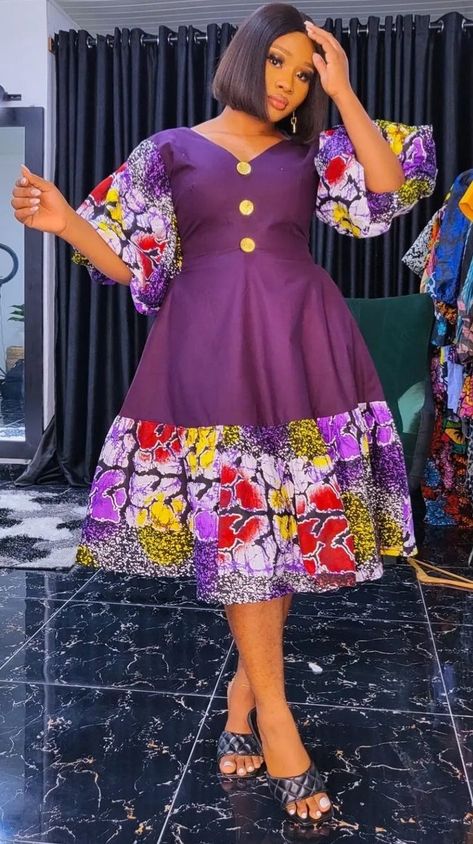 Ankara Mixed With Plain Fabric, Gown With Sneakers, Elegant Ankara Styles, Short Flare Gown, Ankara Short Flare Gowns, Ankara Short, African Fabric Dress, Combination Fashion, African Print Dress Ankara