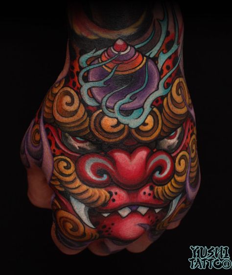 Dog Tattoo Color, Foo Dog Hand Tattoo, Dog Hand Tattoo, Foo Dog Tattoo Meaning, Guru Tattoo, Japanese Foo Dog, Shen Long Tattoo, Japanese Hand Tattoos, Foo Dog Tattoo