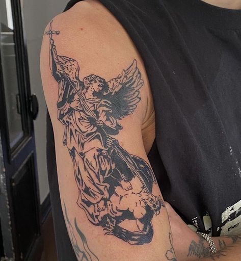 Mythical Gods Tattoo, Back Tattoos For Guys Wings, Men’s Tattoo Biceps, Italian Mythology Tattoo, Angelic Tattoos Men, Angel Back Tattoo Men, Adam And God Tattoo, Michael Angel Tattoo, Michaelangelo Tattoos