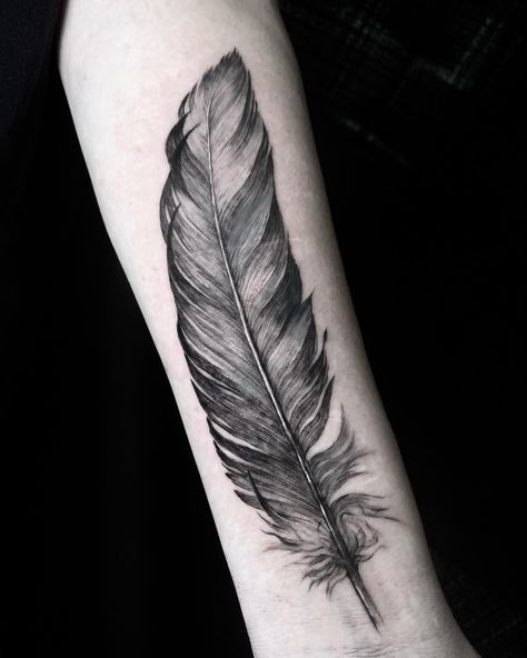 Detailed Feather Tattoo, Feather Tattoo Realistic, Black And Grey Feather Tattoo, Realistic Feather Tattoo, Feather Pen Tattoo, White Feather Tattoos, Feather Tat, Mama Tried, Tattoo Shading