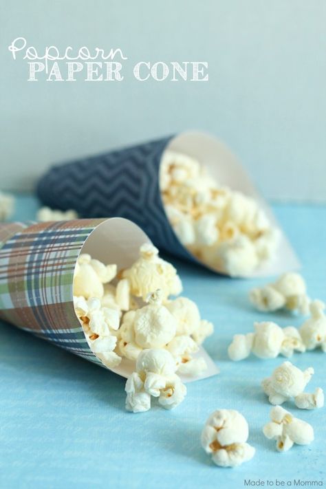 Perfect for backyard barbecues, or block parties, these DIY Popcorn Paper Cones will help guests scoop up their favorite popcorn recipe of yours and enjoy it while mingling. Handprint Flowers, Woodland Baby Shower Theme, Baby Shower Favor Ideas, Popcorn Cones, Made To Be A Momma, Best Baby Shower Favors, Diy Popcorn, Lost My Head, Oven Vegetables