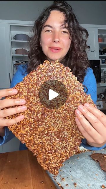 Carolina Gelen on Instagram: "CHOCOLATE SEED CRACKERS — a sweet, chocolaty take of this beloved snack, find the full recipe for these on my website   https://carolinagelen.com/chocolate-seed-crackers/  What seed crackers are you making first?" Seed Bars Recipe Healthy, Seeds Crackers, Healthy Slices, Seed Crackers Recipe, Flax Seed Crackers, Seed Crackers, Healthy Slice, Cracker Recipes, Flax Seed