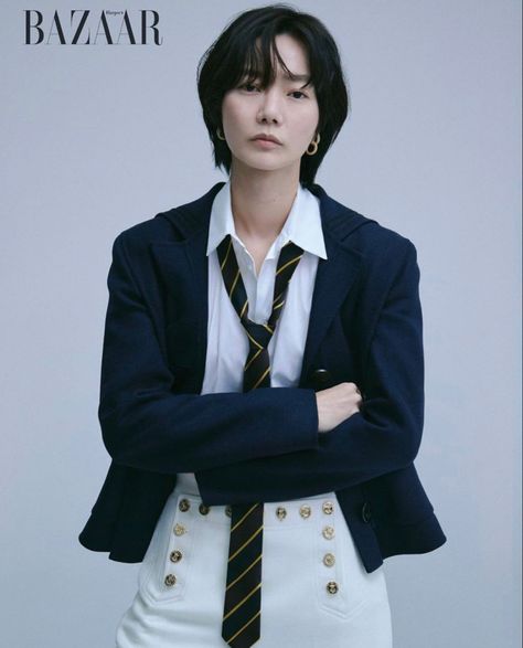 Bae Doona, Women Necktie, Best Actress Award, Korea Magazine, Magazine Collection, Thriller Film, Popular Outfits, Korean Actresses, Korean Model