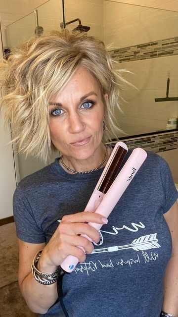 Curling Hair With Flat Iron Video, Skpollitt Hair, How To Flat Iron Short Hair, Wild Tribe Style Hair, How To Curl Short Hair With A Flat Iron, How To Curl Hair With Flat Iron, Kelly Pollitt, Flat Iron Short Hair, Wild Tribe Style