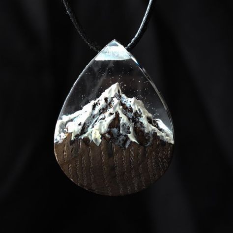 Wood Resin Necklace, Womens Jewelry Trends, Wood Resin Jewelry, Resin Jewelry Diy, Black Mountain, Epoxy Resin Crafts, Snow Mountain, Wood Necklace, Resin Ring