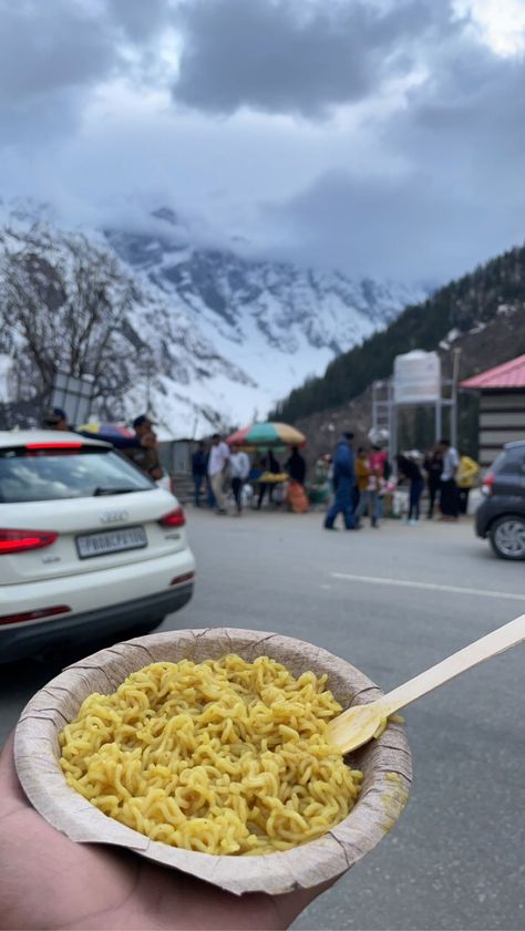 Maggi In Mountains, Manali Snapchat, Simla Manali Photography, Manali Snap, Manali Pics, Manali Aesthetic, Instagram Food Pictures, Baby Birthday Photoshoot, Kodaikanal