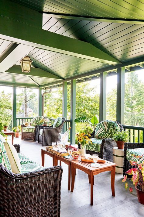 Porch Design Ideas, Summer Porch Decor, Summer Porch, Porch And Balcony, Front Porch Decorating, Porch Design, Fall Porch, Screened Porch, Covered Porch