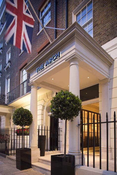 What to expect at The Arch London, a luxury boutique hotel in London's Marylebone neighborhood. Arch Hotel, Highgate Cemetery, London Hotel, Marble Arch, Separate Living Room, Luxury Boutique Hotel, The Arch, London Hotels, Westminster