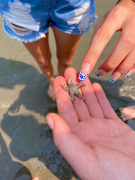 Beach Summer Nails 2023, Acrylic Nails Vacation Beach, Coastal Acrylic Nails, Costal Granddaughter Aesthic Nails, Summer Island Nails, Coastal Nails Square, Beach Girl Aesthetic Nails, Nails For Beach Trip, Nail Vacation Ideas