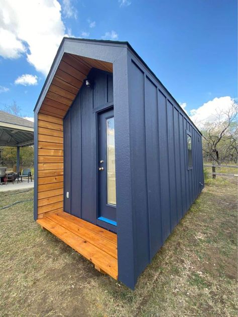 Looking for a tiny home on skids that can tough out most things? The search ends here! An adorable home for just $27k! Tiny House On Skids, Outdoor Waterfalls, Tiny House Talk, Tiny House Builders, Adorable Home, Waterfall Shower, Micro House, Fire Escape, Living Off The Land