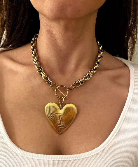 Large Gold Pendant Necklace, Big Jewelry Necklace, Big Gold Necklace, Chunky Heart Necklace, Big Heart Necklace, Heart Necklace Gold, Big Necklace, Large Pendant Necklace, Heart Choker