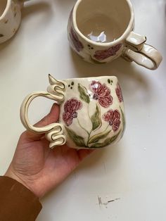 Floral Mug, Mug Handmade, Pottery Crafts, Ceramic Gifts, Ceramics Ideas Pottery, Handcrafted Ceramics, Mug Ceramic, Pottery Designs, Ceramic Cup