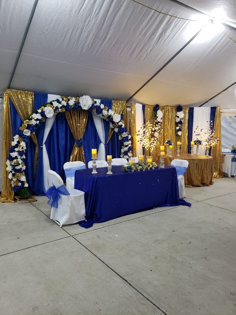 Quinceanera Royal Blue Decoration, Navy Blue Quinceanera Backdrop, Royal Blue And Gold Backdrop Ideas, Royal Blue Photo Backdrop, Royal Blue And Gold 15 Decorations, Navy Blue And Gold Wedding Backdrop, Royal Blue White And Gold Party, Royalty Table Decorations, Royal Blue And Gold Quinceanera Main Table