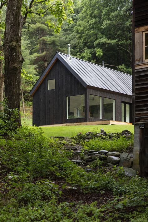 Longhouse I — Landwell Homes Modern Longhouse, Scandinavian Longhouse, Scandinavian Cottage Exterior, Scandinavian Barn House, Scandinavian Home Exterior, Country Farmhouse Exterior, Nordic Cottage, Cabin Build, Norwegian House