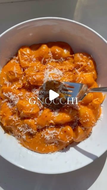 Cheesy Gnocchi, Salty Recipes, Creamy Cheese Sauce, Pasta Making, Potato Dumplings, Salt Flakes, Creamy Cheese, Chili Flakes, Special Dinner