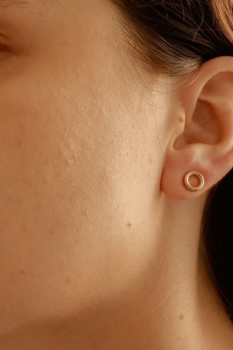 Gold small circle earrings, gold colored tiny circle earrings, roung earrings gold, minimalist round earrings Round Earrings Gold, Gold Gemstone Necklace, Open Circle Necklace, Circle Stud Earrings, Brass Hoop Earrings, Stud Earrings Gold, Small Circle, Circle Earrings Studs, Gold Circle