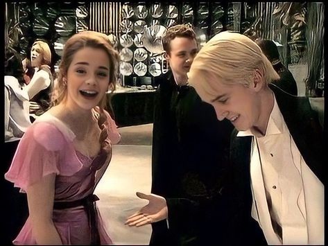 Photo Harry Potter, Hufflepuff Slytherin, Stile Harry Potter, Ravenclaw Hufflepuff, Buku Harry Potter, Harry Potter Icons, Draco And Hermione, Images Harry Potter, I Love Cinema