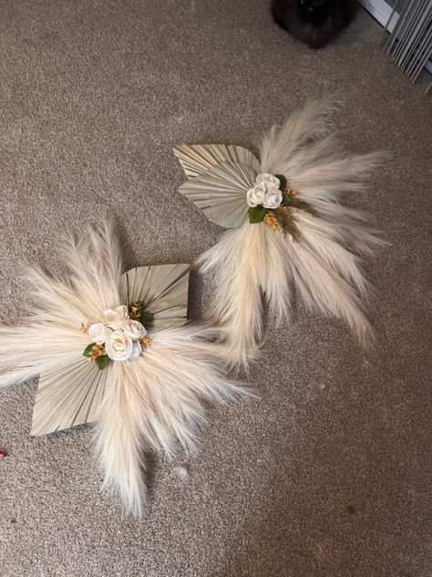 Boho Arch Arrangement Diy, Boho Circle Arch, Diy Pampas Grass Arrangement For Arch, Pampas Grass Circle Arch, Pampas Grass Floral Arrangements For Arch, Floral Hoop Centerpiece Pampas, Safari Theme Centerpieces, Boho Floral Decor, Alaskan Wedding