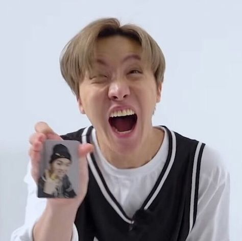 Jhope BTS J Hope Funny Faces, J Hope Funny, Bts J-hope Cute, Jhope Funny, Jhope Bts Wallpaper, Bts Bon Voyage, Bts Meme, Reaction Face, Bts Aesthetic