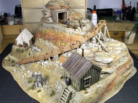 Gold Mine Diorama, Gold Rush Projects, Summer Lesson, Presentation Ideas For School, Fairy Home, Deco Nature, Model Train Scenery, Ho Trains, Gold Mine