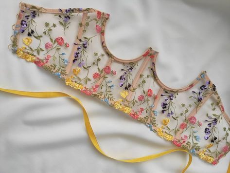 Underbust Corset With Straps, Corset With Dress Outfit, Ribcage Corset, Underbust Corset Outfit, Flower Corset Top, Mesh Corset Dress, Pretty Corset, Embroidered Corset Top, Unique Corset