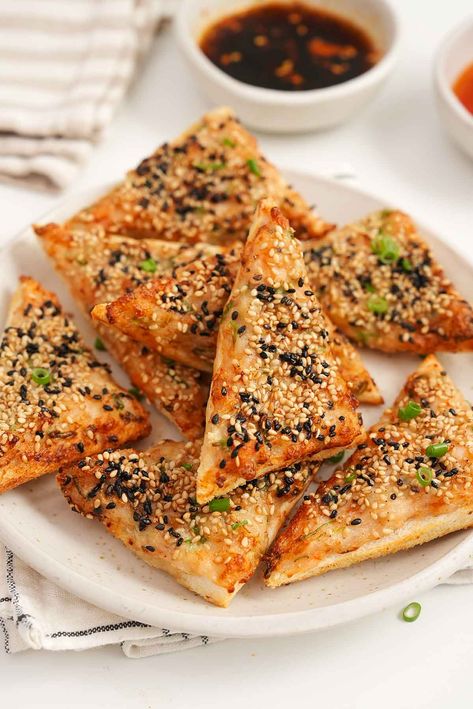 Air Fryer Prawn Toast - Khin's Kitchen Sesame Prawn Toast Air Fryer, Prawn Toast Recipe, Toast Air Fryer, Starters Recipes Christmas, Prawns Appetizers, Prawn Starters, Prawn Toast, Actifry Recipes, Sweet Chilli Chicken