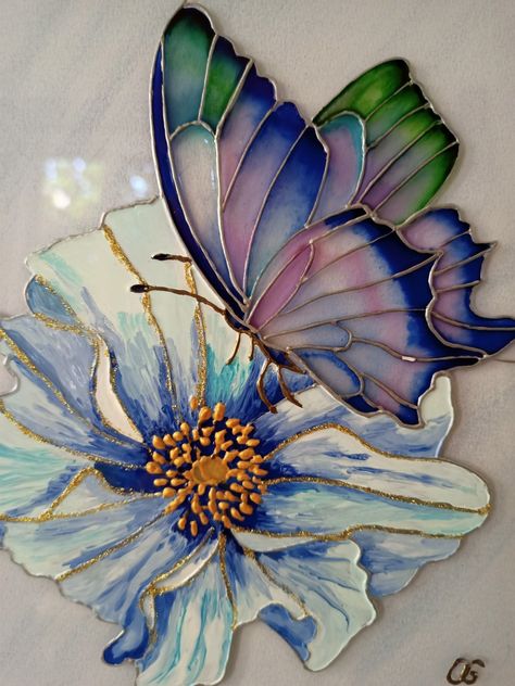 Coloured butterfly Glass Painting Frames Wall Decor, Glass Painting Flowers Design, Butterfly On Glass Painting, Beautiful Glass Painting, Butterfly Framed Art Wall Decor, Butterfly Stained Glass Art, Butterfly Fabric Painting, Butterfly Pictures Art, Glass Painting Pictures