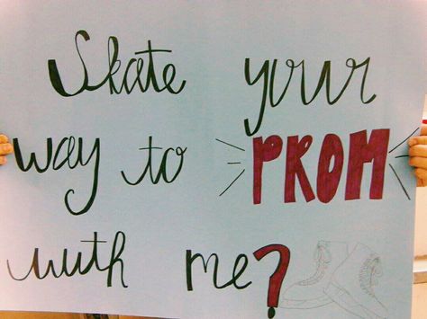 Ice Skate Promposal Figure Skating Hoco Proposals, Snoball Proposal, Homecoming Proposal Ideas Country, Proposal Ideas Country, Country Promposal, Hoco Outfits, Hoco Signs, Cute Hoco Proposals, Dance Proposals