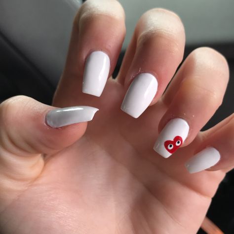 Diy Heart Nails, White Nails With Red Heart, White Nails With Heart, Cdg Nails, Nails With Red Heart, Nails With Red, Nail Designs Ideas, Purple Nail Designs, Nagel Tips