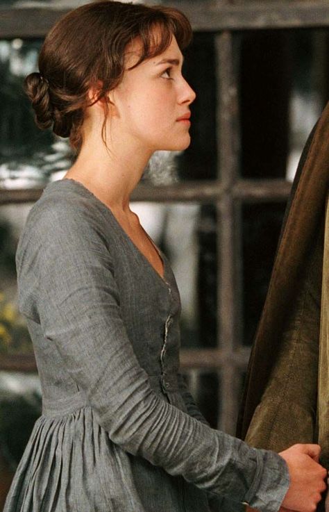 Lizzie, Pride & Prejudice 2005. Lizzie Bennet Hair, Elizabeth Bennet Hair, Linen Gown, Little Dorrit, Sadie Robertson, Becoming Jane, Pride And Prejudice 2005, Jane Austen Novels, Keira Knightly