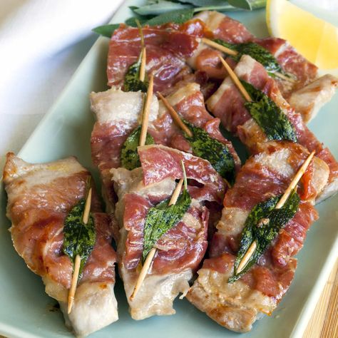 An authentic saltimbocca recipe, meaning literally “to jump in mouth,” Saltimbocca is an iconic Roman dish traditionally made with veal, prosciutto, and fresh sage leaves cooked in a delicate white wine and butter sauce. Veal Cutlet Recipes, Italian Meat Dishes, Veal Saltimbocca, Saltimbocca Recipe, Veal Cutlet, Veal Recipes, Italian Meats, Clam Recipes, Italian Recipes Authentic