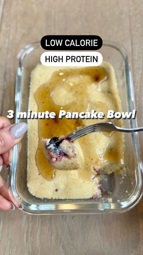 EMMA MONTGOMERY | Single Serving Protein Pancake in under 3 minutes! Like, save & share with a friend 🙌🏼 Pancake: 63g Kodiak cakes buttermilk pancake… | Instagram Single Serving Protein Pancakes, Kodiak Cakes Meal Prep, Kodiak Pancake Meal Prep, Kodiak Recipes Breakfast, Kodiak Pancake Mug Cake, Kodiak Cake Breakfast Recipes, Kodiak Cakes Recipe Pancakes, Baked Pancakes Oven Kodiak, Kodiak Buttermilk Pancake Mix Recipes