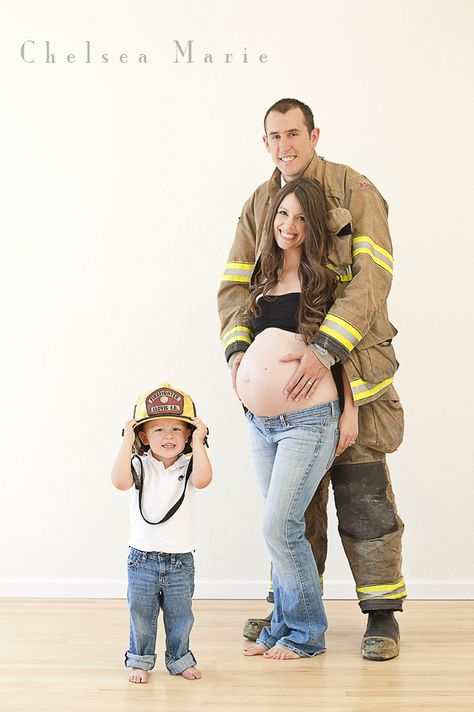 Fire fighter's Maternity! Maternity Marternity Chelsea Marie Photography Firefighter Pictures Photography, Firefighter Bodiour, Newborn Photography Firefighter, Maternity Photography Firefighter, Military Maternity Photos, Firefighter Family, Firefighter Baby, Female Firefighter, Firefighter Love