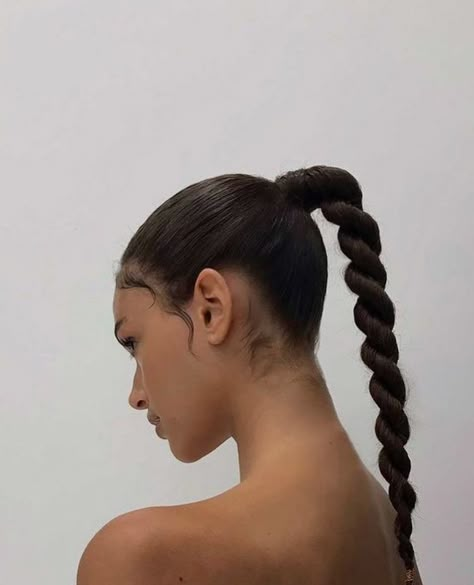 Wedding Guest Hairstyles, Sleek Ponytail, Everyday Hairstyles, Wedding Hair And Makeup, Model Hair, Bun Hairstyles, Summer Hairstyles, Hair Looks, Cute Hairstyles