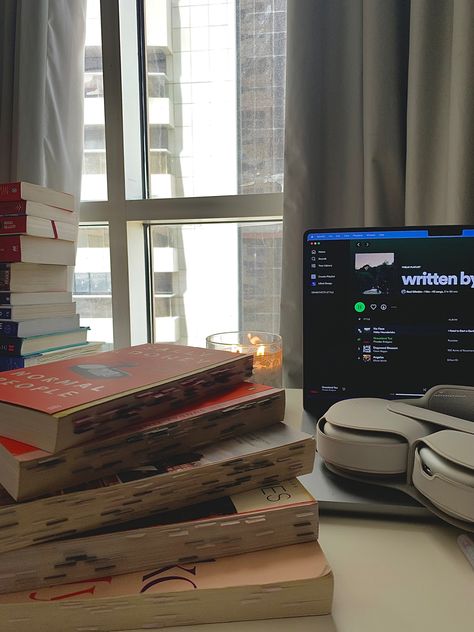 Listening To Audiobooks Aesthetic, Happy Birthday Clip, Birthday Clip, Books And Music, Coffee Books, Birthday Clips, Books Bookshelf, Reading Aesthetic, Aesthetic Books